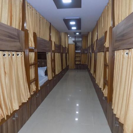 Metro Inn Dormitory Mumbai Exterior foto
