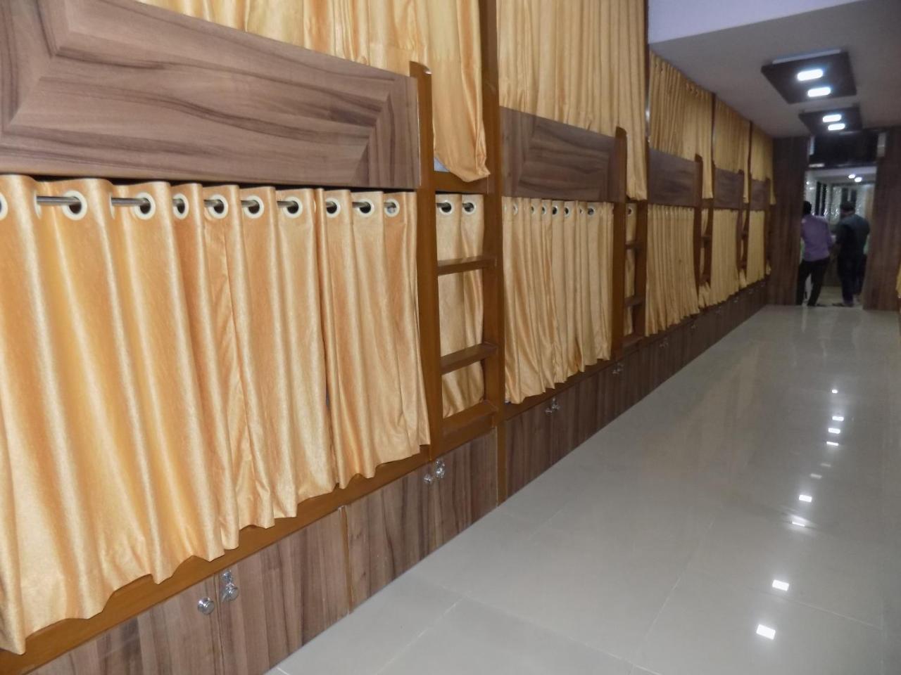 Metro Inn Dormitory Mumbai Exterior foto