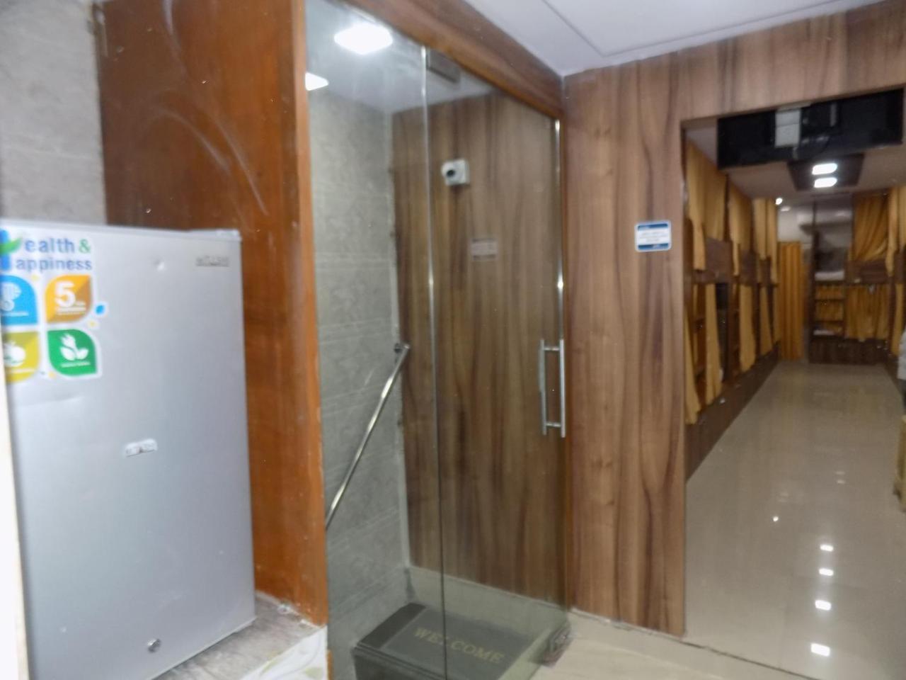 Metro Inn Dormitory Mumbai Exterior foto