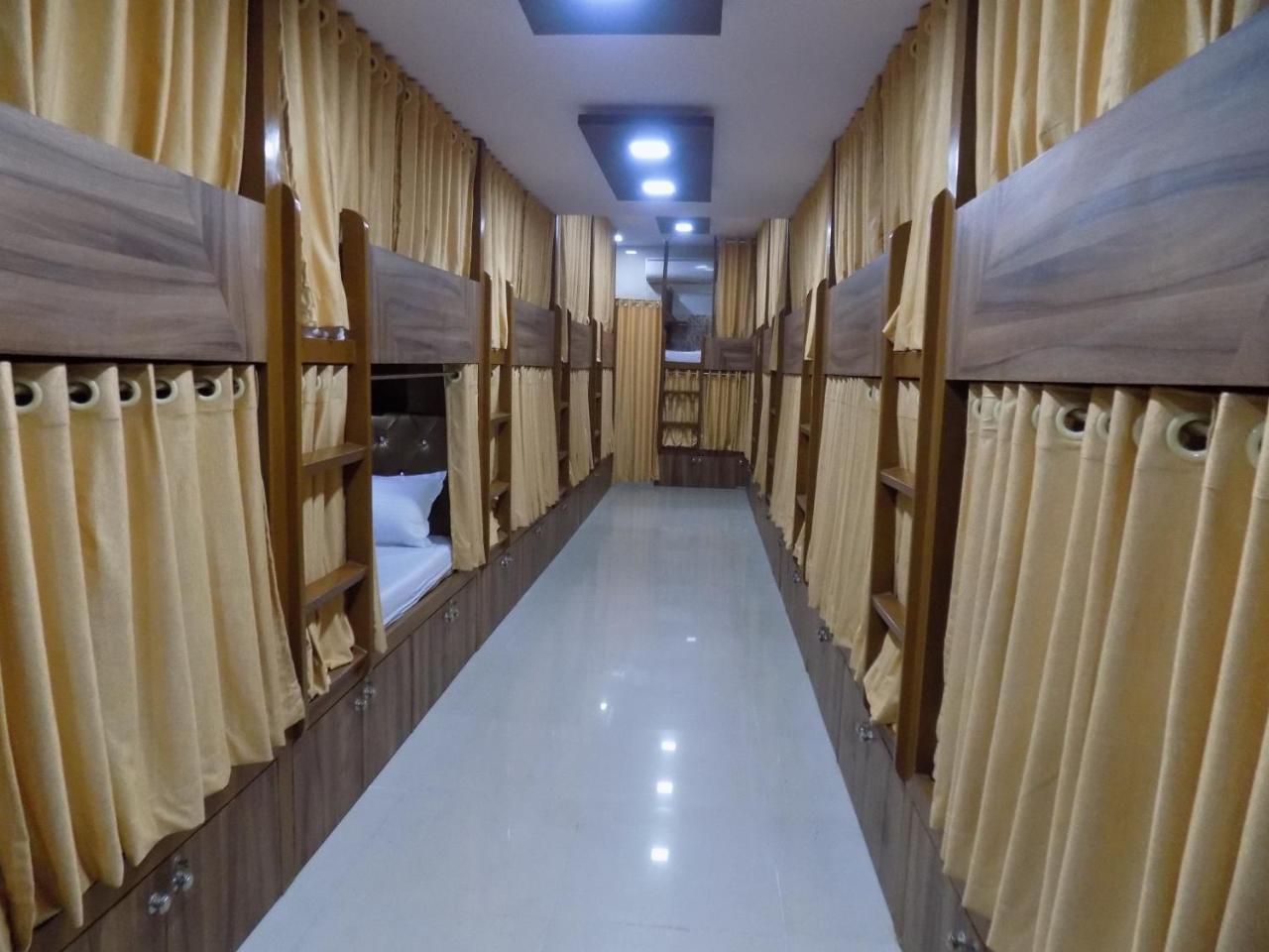 Metro Inn Dormitory Mumbai Exterior foto