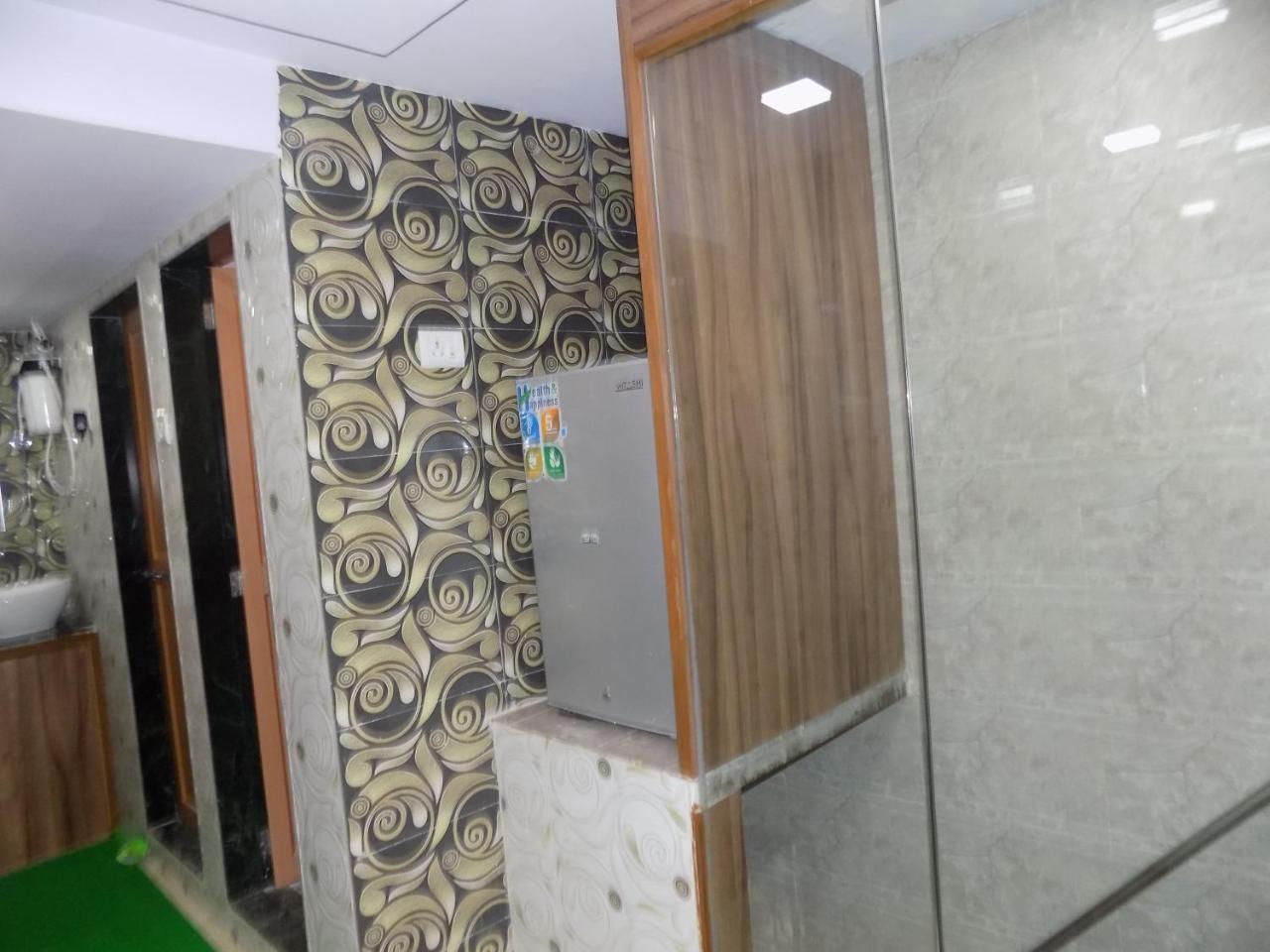 Metro Inn Dormitory Mumbai Exterior foto